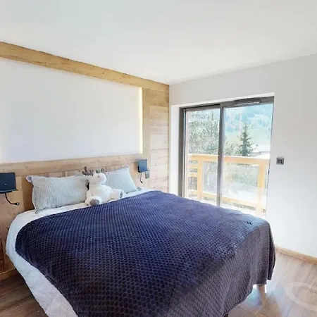 Holiday home Charmant Chalet A Proximite Des Remontees Mecaniques, Des Restaurants *